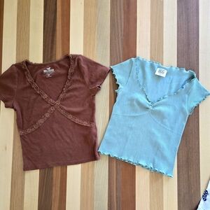 Hollister Brown Baby Tee and Teal BDG Urban Outfitters Short Sleeve Tee. XS/S